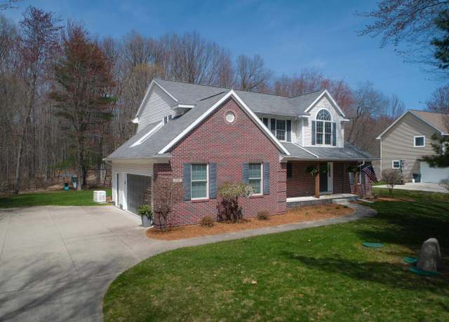 Property at 4902 Bristlecone Dr, Midland, MI 48640, 5 beds, 3.5 baths