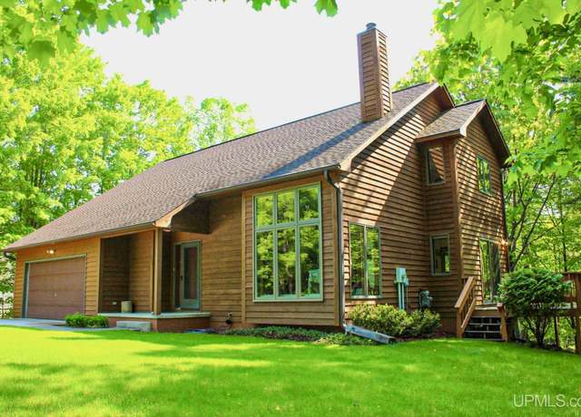 Property at 1003 Birch St, Houghton, MI 49931, 3 beds, 3.5 baths