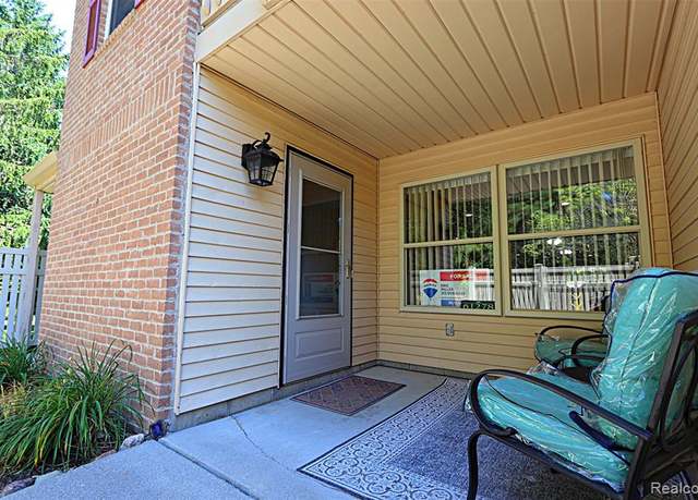 Property at 61278 Greenwood Dr, South Lyon, MI 48178 1710, 2 beds, 2 baths
