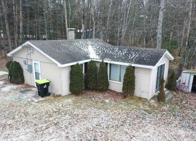 Property at 9457 Esther Dr, Saint Helen, MI 48656, 2 beds, 1 bath