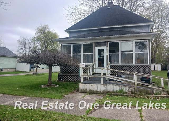 Property at 1827 Gilbert St, Saginaw, MI 48602, 3 beds, 1.5 baths