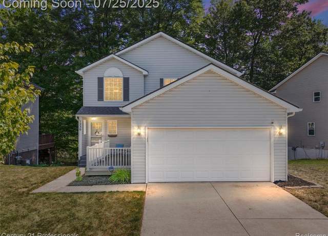 Property at 1230 Sherwood Forest Ct, Waterford, MI 48327 1676, 4 beds, 1.5 baths