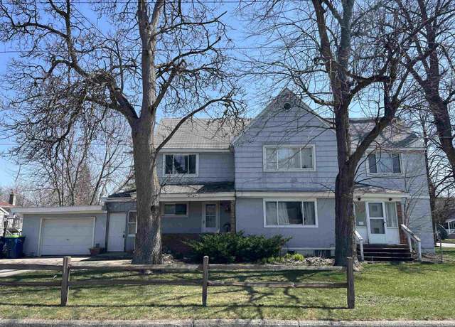 Property at 301 Elm St, Bay City, MI 48706, 5 beds, 3 baths