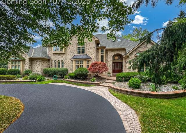 Property at 4532 Franklin Mill Rd, Southfield, MI 48301 3624, 4 beds, 5.5 baths