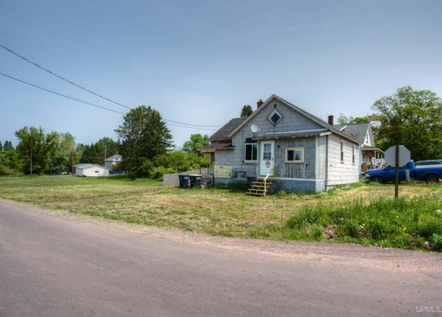 Property at 409 S Hematite St, Bessemer, MI 49911, 2 beds, 1 bath