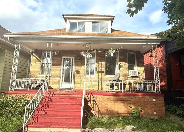Property at 11568 Saint Aubin St, Hamtramck, MI 48212 2913, 2 beds, 1 bath