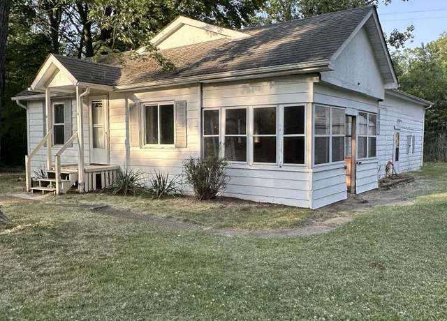 Property at 875 S Bartlett St, Saint Clair, MI 48079, 2 beds, 1 bath