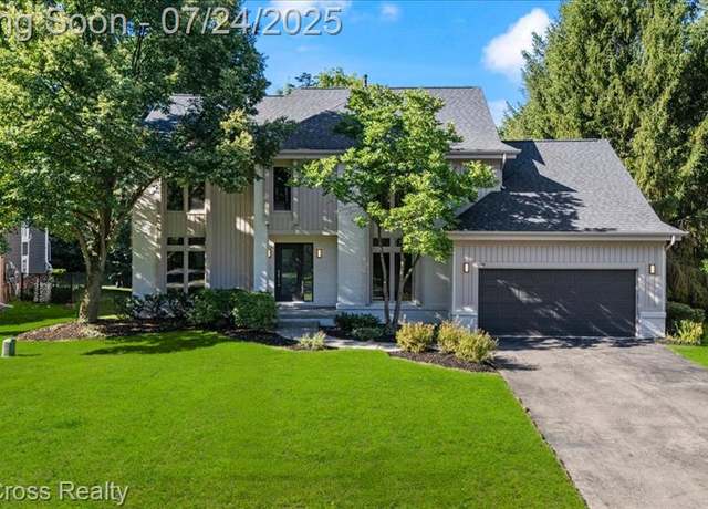 Property at 6258 Lindsay Ct, Southfield, MI 48324 2154, 4 beds, 2.5 baths