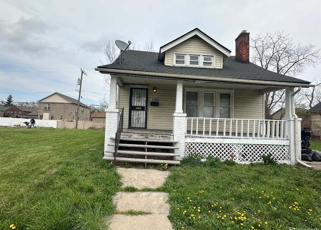 Property at 2988 CHALMERS St, Detroit, MI 48215 2528, 4 beds, 1 bath