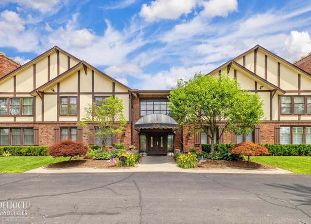 Property at 1750 Vernier Rd #6, Grosse Pointe Woods, MI 48236, 2 beds, 1.5 baths