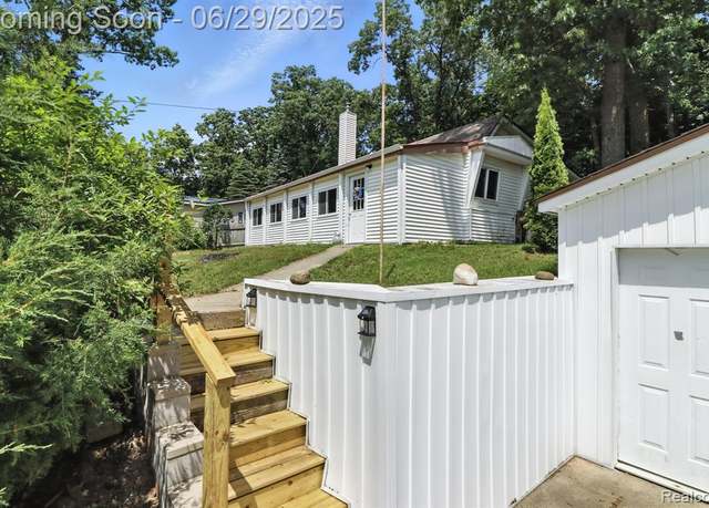 Property at 1264 Lakeshore Dr, Columbiaville, MI 48421 9771, 2 beds, 1 bath
