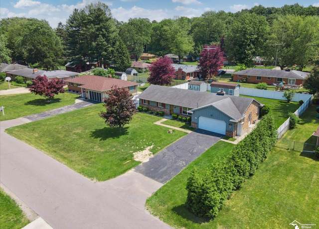 Property at 1115 Birchwood Dr, Temperance, MI 48182, 3 beds, 1 bath