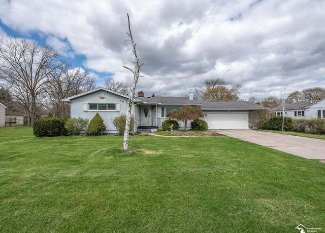 Property at 5370 E Albain Rd, Monroe, MI 48161, 2 beds, 1.5 baths