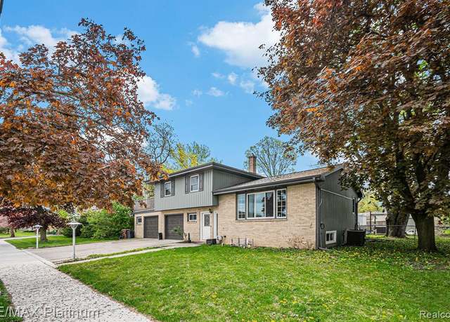 Property at 604 E NORTH St, Owosso, MI 48867 1935, 4 beds, 1.5 baths