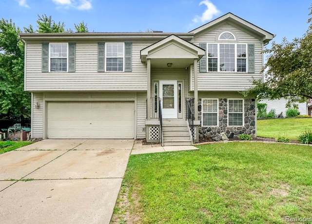 Property at 3322 Herrington Dr, Holly, MI 48442 1903, 3 beds, 2.5 baths