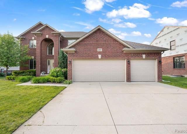 Property at 21847 Waycross Dr, Macomb, MI 48044 2325, 4 beds, 2.5 baths