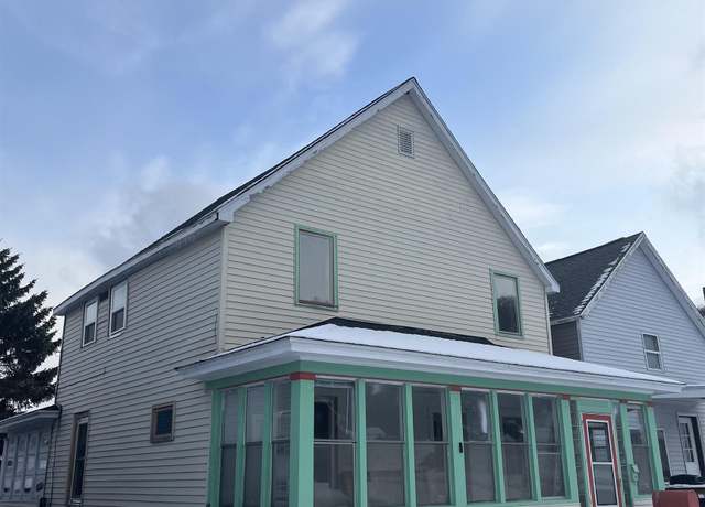 Property at 113 Chestnut St, Munising, MI 49862, 3 beds, 2 baths