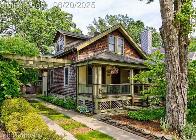 Property at 2812 Robina Ave, Berkley, MI 48072 3810, 3 beds, 1.5 baths