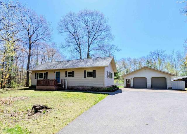 Property at 14 Arrowhead Dr, Marquette, MI 49855, 3 beds, 2.5 baths