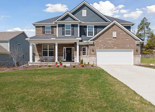 Property at 209 Glendale Ct, Saline, MI 48176 8962, 5 beds, 3 baths