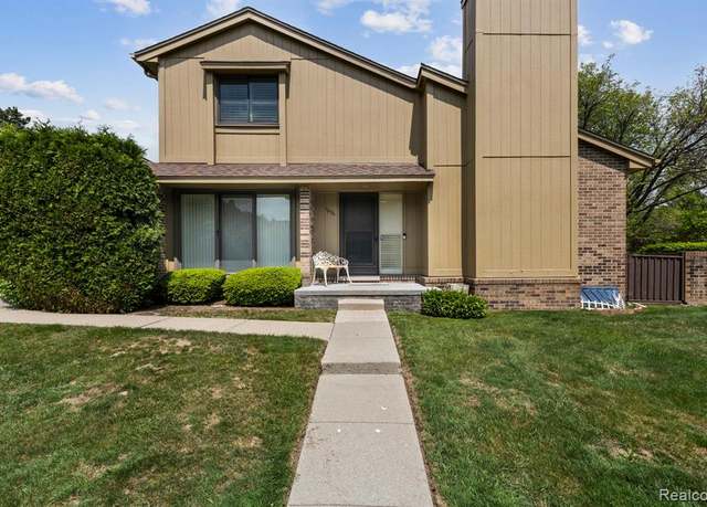 Property at 1696 S HILL Blvd, Bloomfield Hills, MI 48304 1131, 3 beds, 3 baths