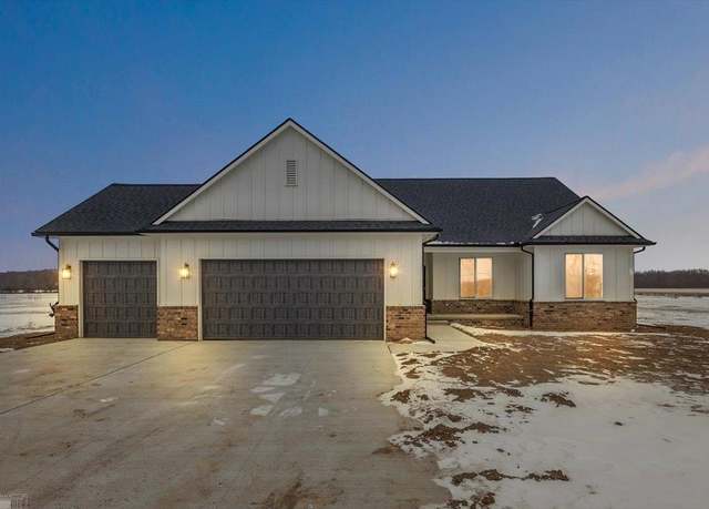 Property at 27237 30 Mile Rd, Lenox, MI 48050, 3 beds, 2.5 baths