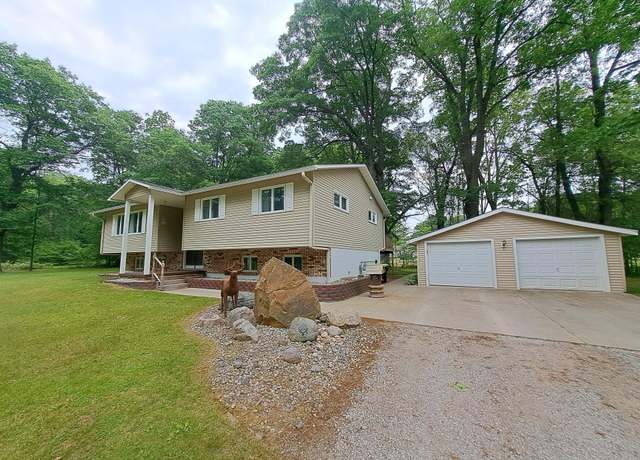 Property at 880 Kapplinger Dr, Farwell, MI 48622, 4 beds, 2 baths