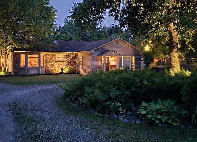 Property at 1534 E WATTLES Road St, Troy, MI 48007, 3 beds, 2 baths