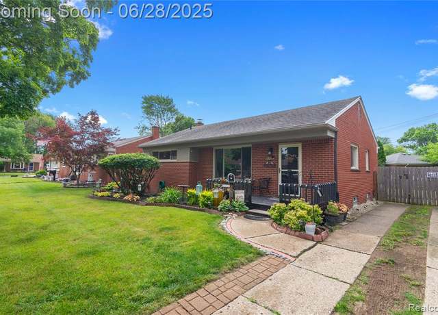 Property at 28839 Westfield St, Livonia, MI 48150 3136, 3 beds, 1 bath