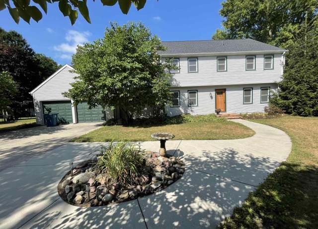 Property at 405 N Powell St, Essexville, MI 48732, 4 beds, 2.5 baths
