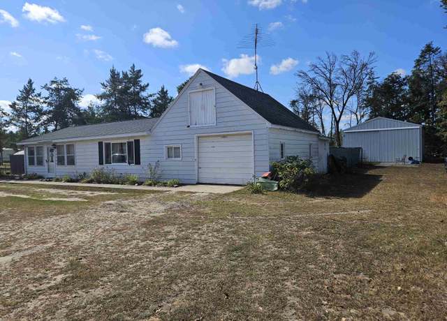 Property at 10261 Pigeon Dr, Harrison, MI 48625, 1 bed, 1 bath