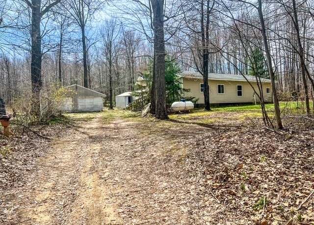 Property at 1300 Birch Rd, Harrison, MI 48625, 3 beds, 1.5 baths