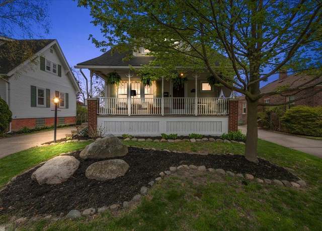 Property at 22606 Madison St, Saint Clair Shores, MI 48081, 3 beds, 3 baths