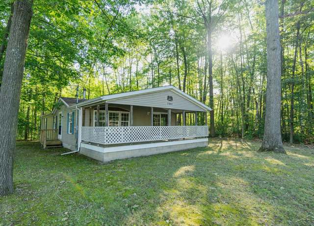 Property at 7661 Five Lakes Dr, Farwell, MI 48622, 3 beds, 2 baths