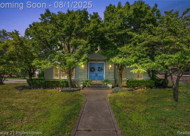 Property at 40205 Ashland Dr, Sterling Heights, MI 48313 5401, 4 beds, 3.5 baths