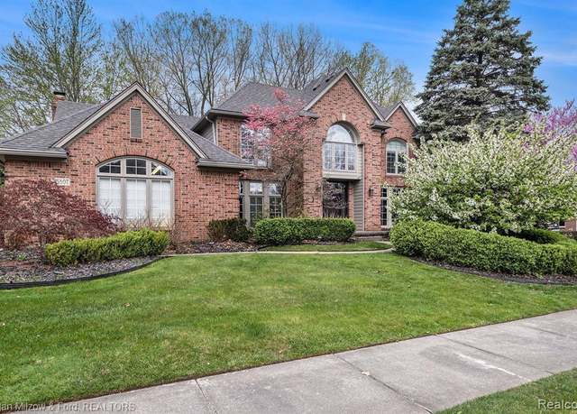 Property at 25807 Laramie Dr, Novi, MI 48374 2367, 4 beds, 3.5 baths