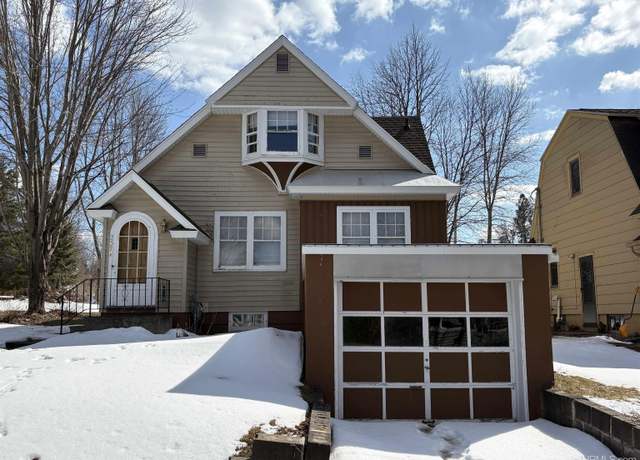 Property at 237 E Ridge St, Ironwood, MI 49938, 3 beds, 1 bath