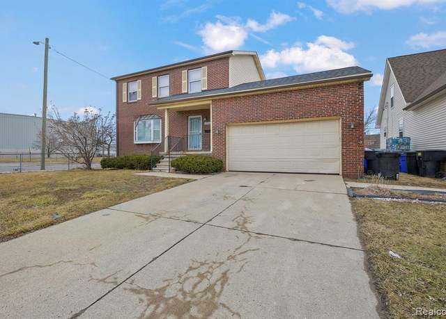 Property at 10304 OAKLAND St, Detroit, MI 48211 1046, 3 beds, 2.5 baths