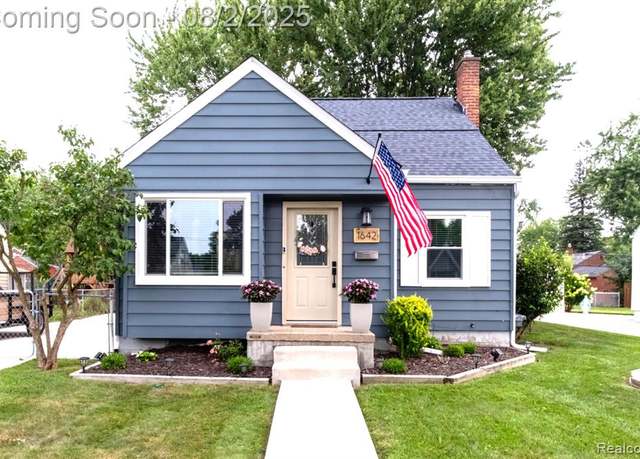 Property at 1642 Princeton Rd, Berkley, MI 48072 3075, 3 beds, 1.5 baths