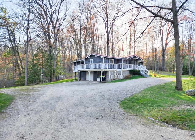 Property at 5440 Maple Dr, Farwell, MI 48622, 3 beds, 2 baths