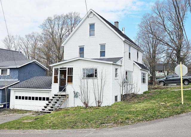 Property at 507 4th St, Houghton, MI 49931, 4 beds, 2 baths