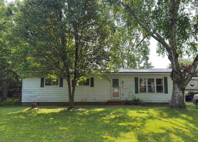 Property at 147 Marlette St, Sandusky, MI 48471, 3 beds, 2 baths