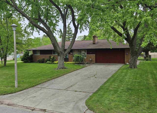 Property at 4801 W Westgate Dr, Bay City, MI 48706, 3 beds, 1 bath