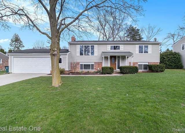 Property at 3560 NEWGATE Dr, Troy, MI 48084 1048, 4 beds, 2 baths