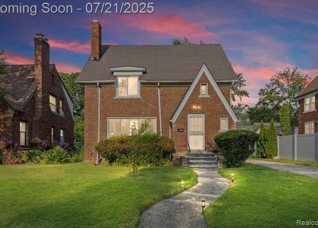 Property at 14434 Abington Ave, Detroit, MI 48227 1385, 3 beds, 1.5 baths