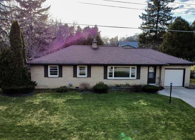 Property at 945 Orchard Ct, Saginaw, MI 48638, 3 beds, 2 baths