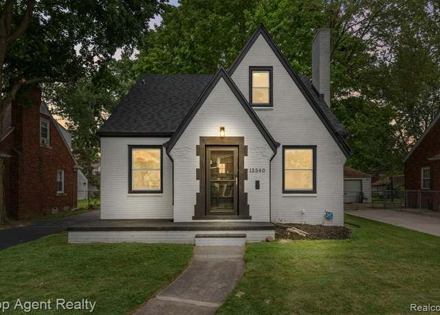 Property at 15540 Camden Ave, Eastpointe, MI 48021 1602, 3 beds, 2 baths