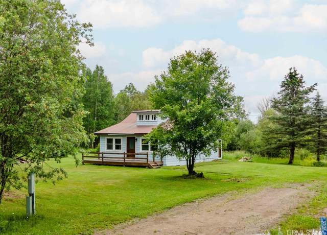 Property at 190 Vinnedge Rd, Iron River, MI 49935, 3 beds, 1 bath