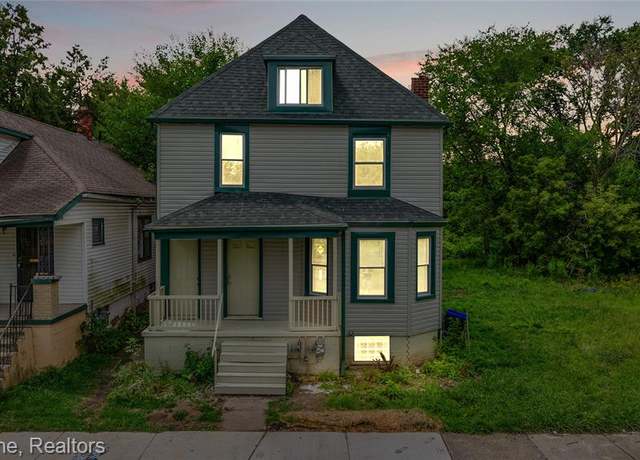Property at 4447 Baldwin St, Detroit, MI 48214 1003, 2.5 baths