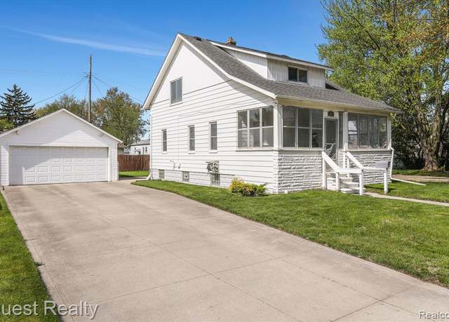 Property at 205 Elizabeth St, Mount Clemens, MI 48043 1628, 3 beds, 1 bath